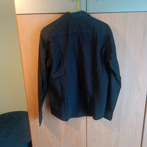 Men's dress shirt used, size M, purple