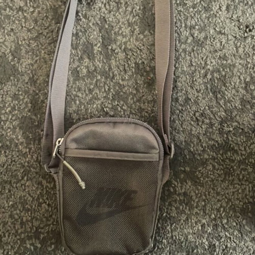 Nike crossbody bag used, black and gray