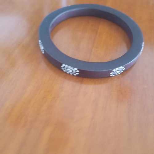 Wooden bracelet like new, brown