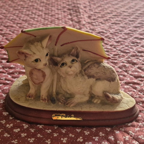 Miriam Capodimonte collectible decoration like new