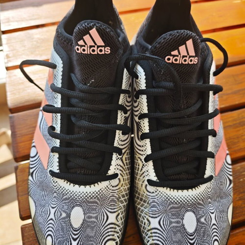 Adidas Bounce Tennis Shoes EU 42 like new, black and white