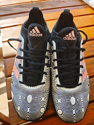 Adidas Bounce Tennis Shoes EU 42 like new, black and white