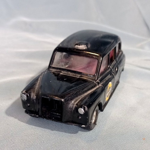 Corgi Austin London Taxi diecast model with opening doors like new