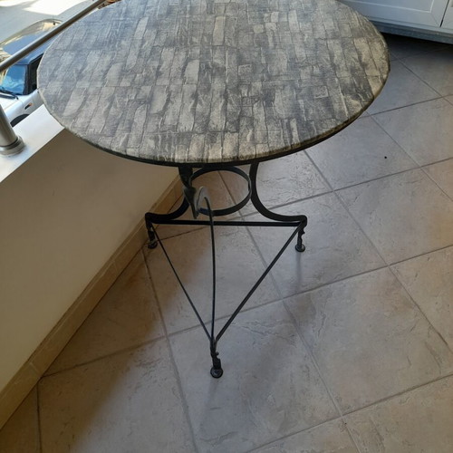 Coffee Table like new, iron, suitable for indoor and outdoor use