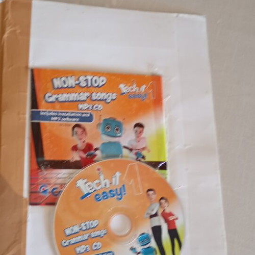 Tech It Easy 1-4 student pack English learning books