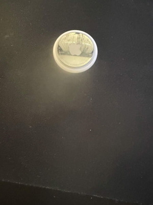 Apple AirTag Find My tracker, white