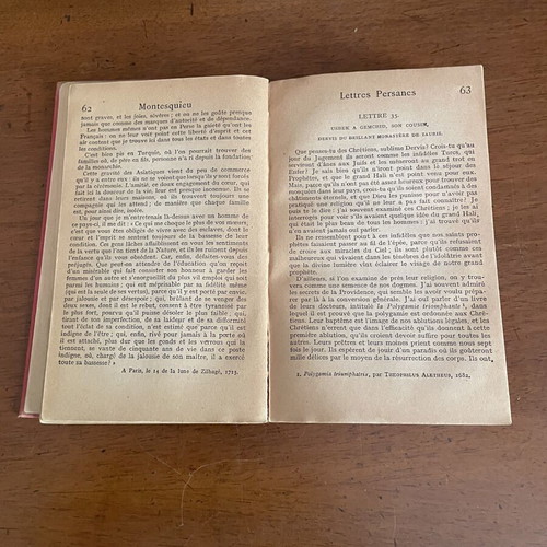 Montesquieu Lettres Persanes book, Hachette Paris edition 1900-1920