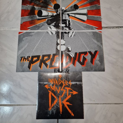 Prodigy Invaders Must Die Limited Edition Collector's Box CD and 8inch vinyls like new