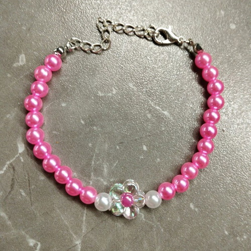 Pink Beaded Bracelet with Daisy Center New