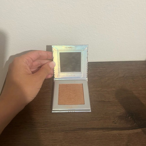 Vasanti Astro Highlighter like new, bronze glow