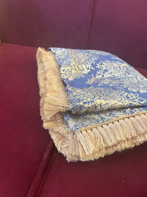 Silk sofa throw like new with fringes 140x200