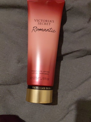 Victoria's Secret Romantic κρέμα σώματος σαν καινούργιο