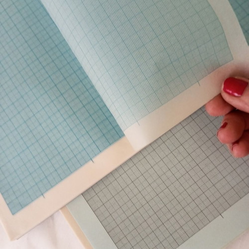 Layout graph paper set A4, like new, 2 pads with 50 sheets each