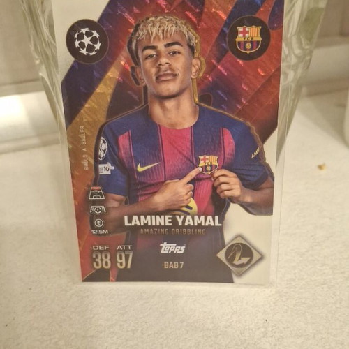 Lamine Yamal Topps card