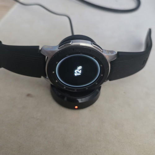 Samsung Galaxy Watch 46mm silver with original charger like new