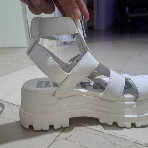 Buffalo white flatform sandals, size 39