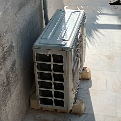 Pitsos Inverter Air Conditioner 12.000BTU like new, quiet and efficient