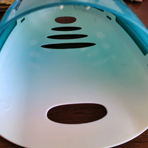 Munchkin bath toy scoop used, blue