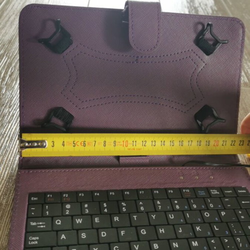 Tablet case like new with keyboard, size about 8 inches