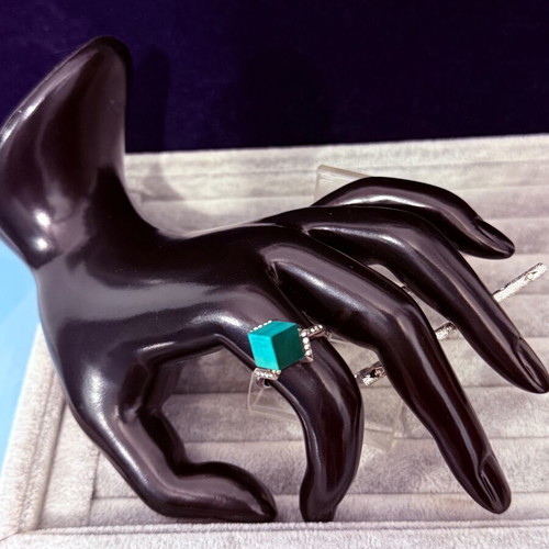 Silver ring with malachite Jenavi new, green