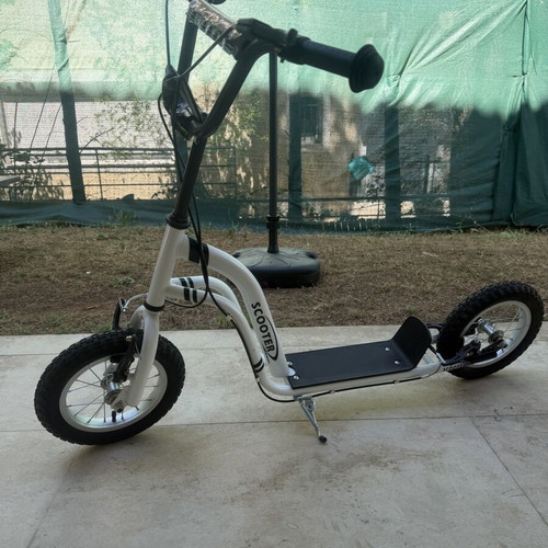 Scooter like new, used once