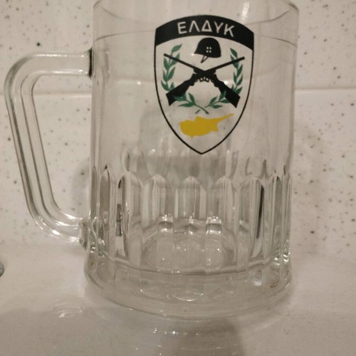 Eldyk collectible glass 1st T.P. like new