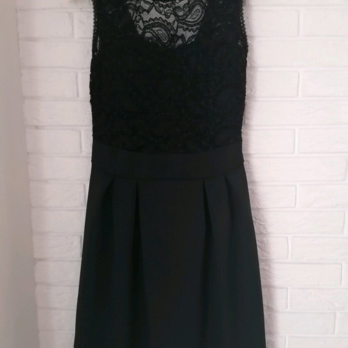 Lace dress black like new, size M