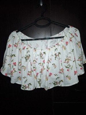 Bershka crop top with floral print