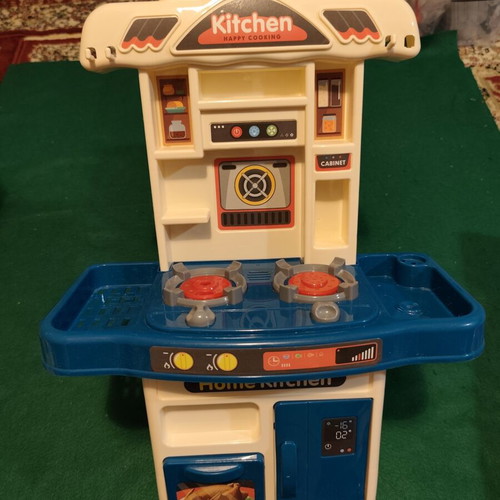 Kitchen Happy Cooking plastic play kitchen with sounds and lights