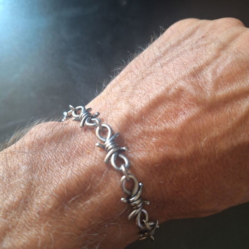 Men's stainless steel hand chain with wire mesh design, new