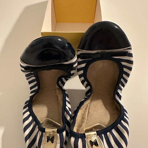 Butterfly Twists striped foldable ballerinas size 41 like new with box