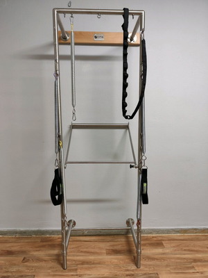 Wall tower pilates като нови, комплект от 2 с оборудване