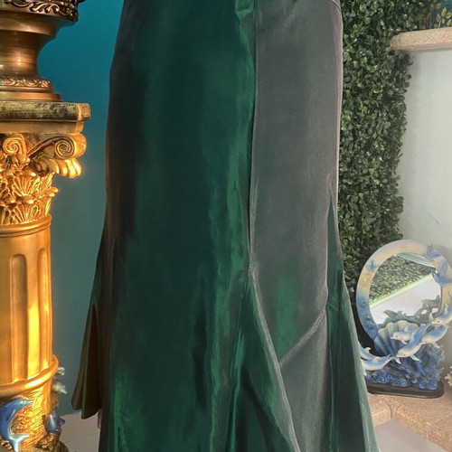 Midi cypress green skirt with 3D flowers