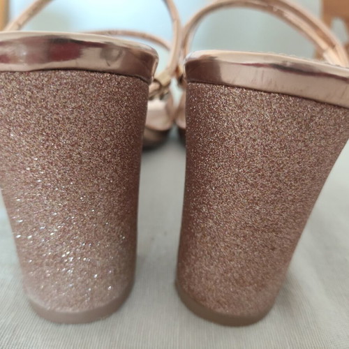 Zapatos block heel sandals like new, rose gold size 42