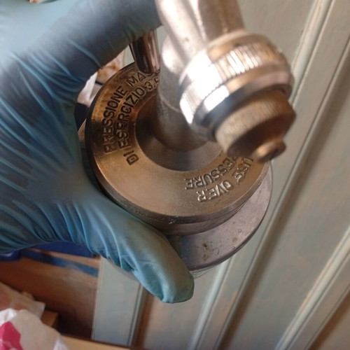 Asturo spray gun with aluminum container like new