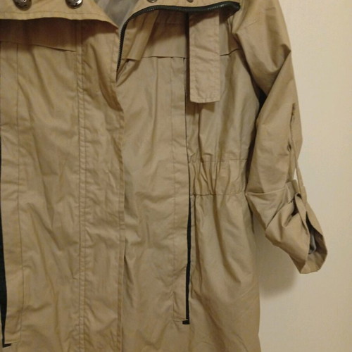 Zara beige trench coat like new, wide fit