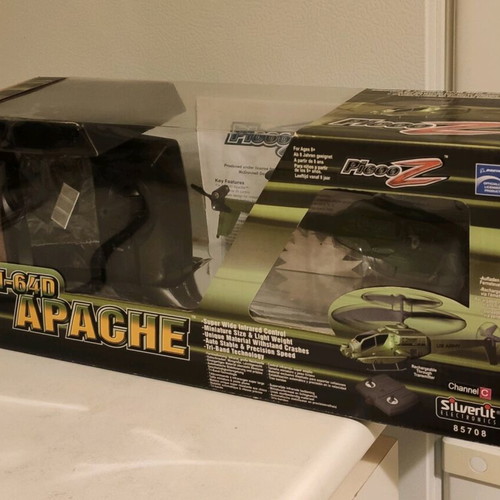 Remote-controlled helicopter