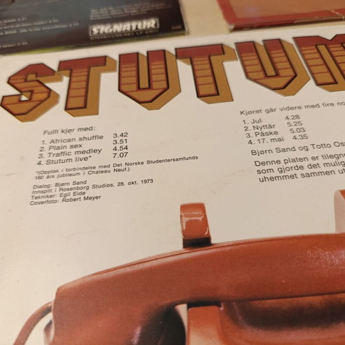 Set of 3 used vinyl records with Roger Whittaker, Pelle Karlsson & Stutum 2