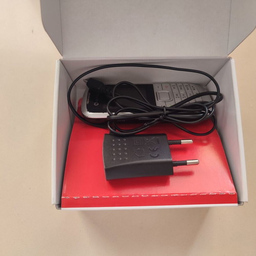 MLS - ZTE Vodafone 353 Mobile Phone like new, silver, radio