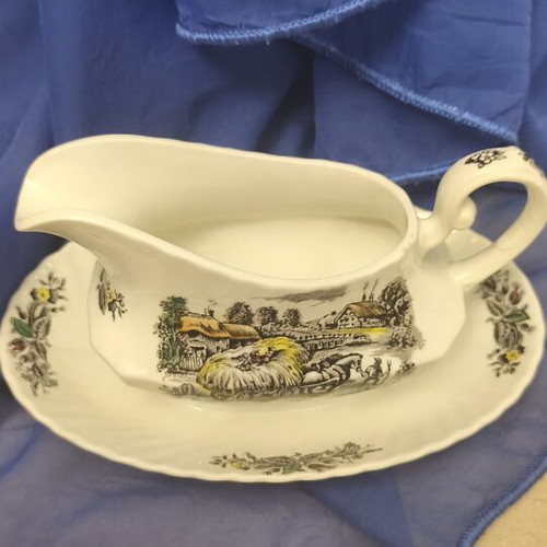 Vintage Yorkshire Staffordshire Ironstone Gravy Boat like new, made in England