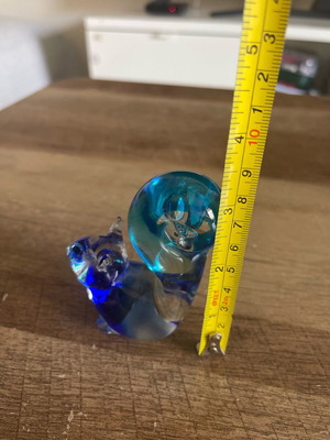 Glass decorative squirrel like new, 9 cm height