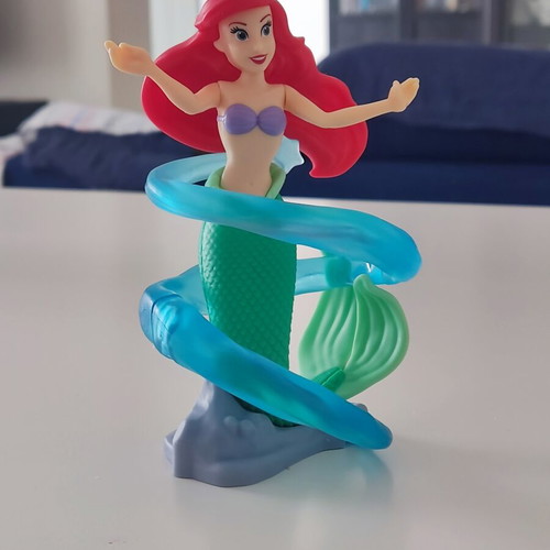 Disney Ariel Kinder figure with water effect base