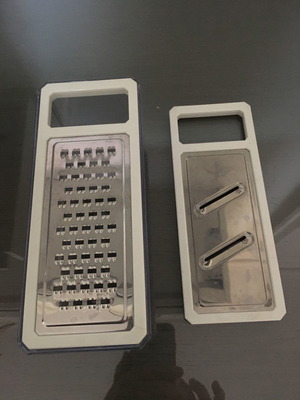 Cheese grater with plastic container new