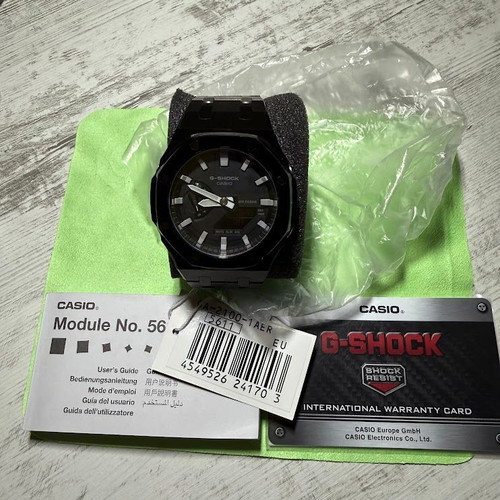 Casio G-Shock GA 2100 watch like new with metal bracelet