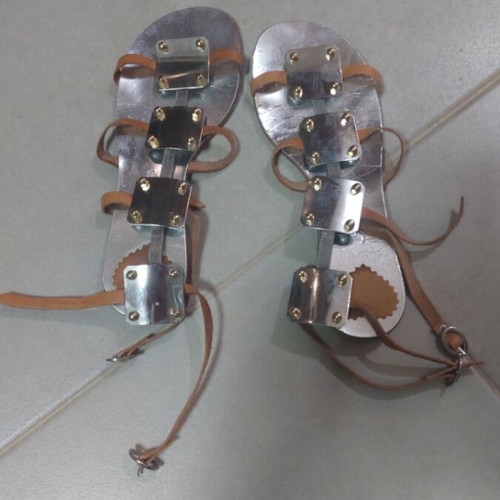 Sorelle women's sandals like new, size 37, beige with metal details