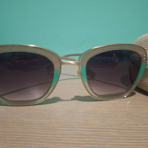 Lussile women's sunglasses like new with case, multicolor