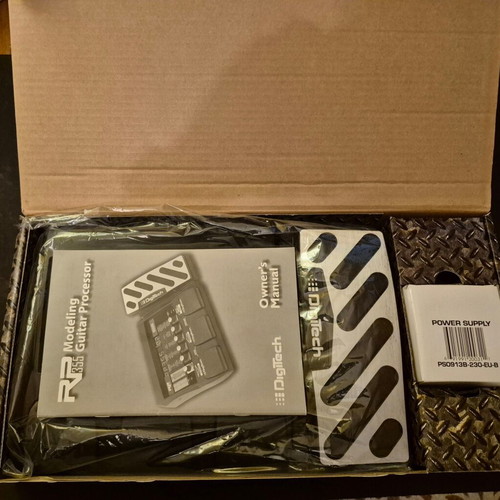 Digitech RP355 guitar effects pedal