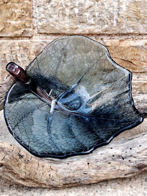 Murano Art Glass bowl shaped like a cabbage leaf new