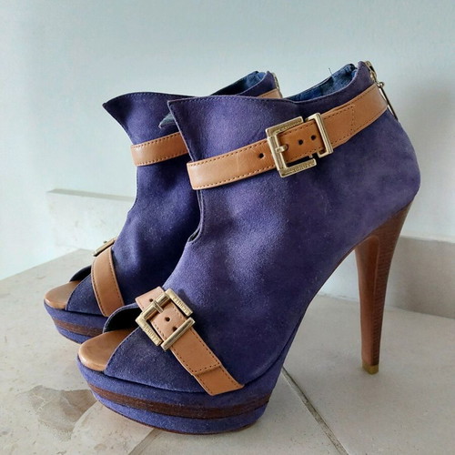 Schutz suede sandals size 39 like new, blue and purple