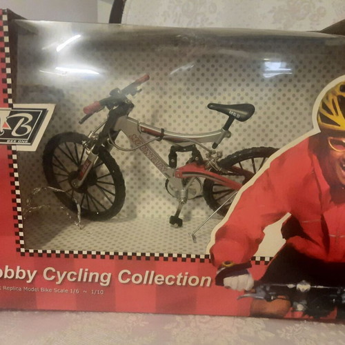 Metal Mountain Bike Miniature like new, scale 1/6-1/10